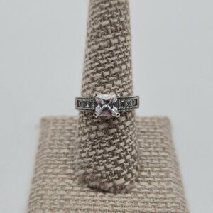 Size 8.25 Sterling Silver Square Channel Cubic Zirconia Ring A4053